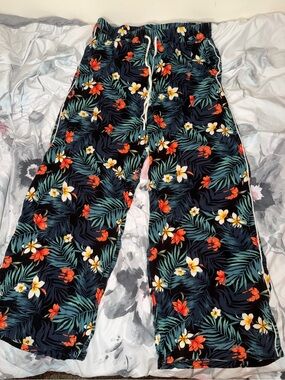 Forever 21 Black Tropical Floral Jogger Pants